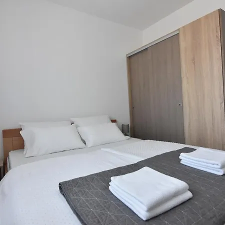 Apartment Point